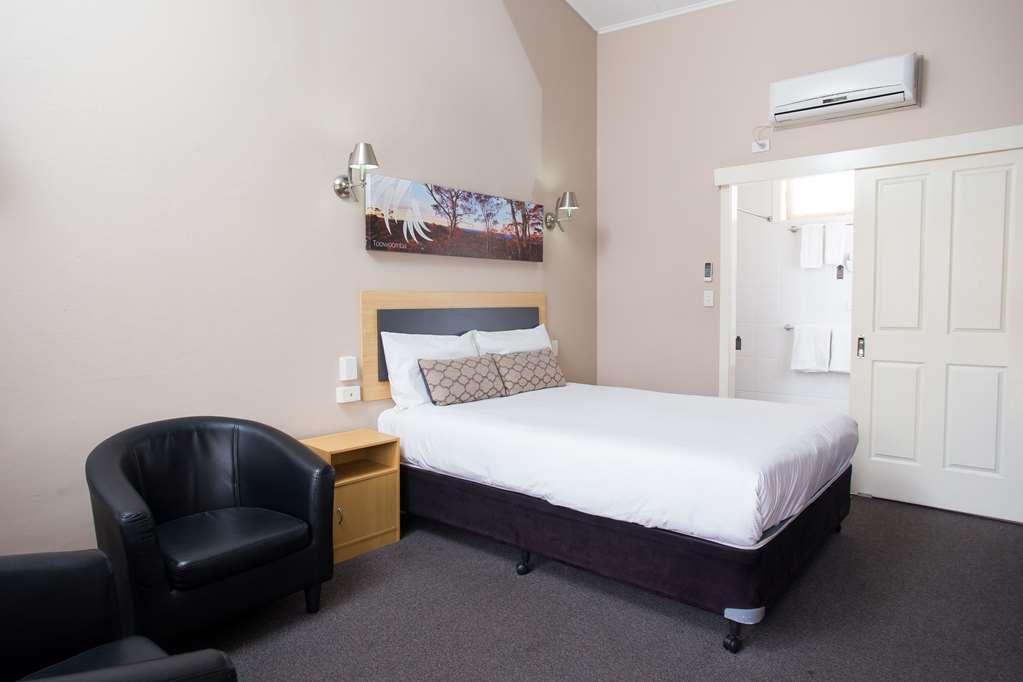 Downs Motel Тувумба Номер фото