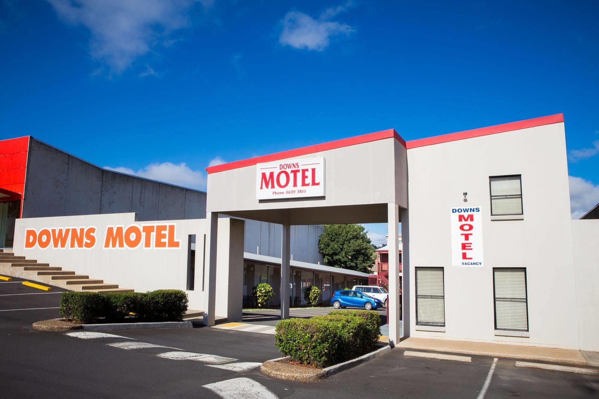 Downs Motel Тувумба Екстер'єр фото